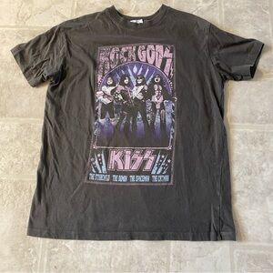 Cotton On Gray Graphic Tee